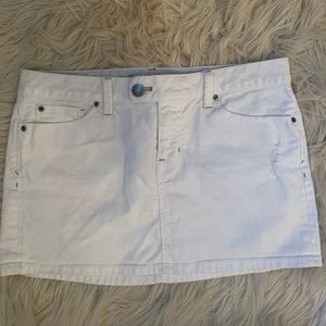 White mini skirt from GAP size 4